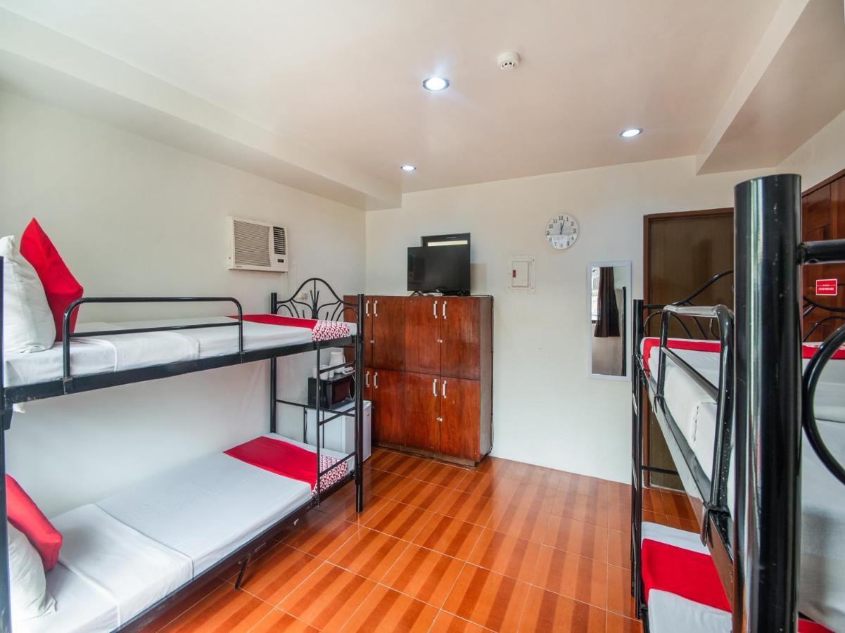 Oyo 443 Maria Cristina Arcade Suites Cebu Bagian luar foto