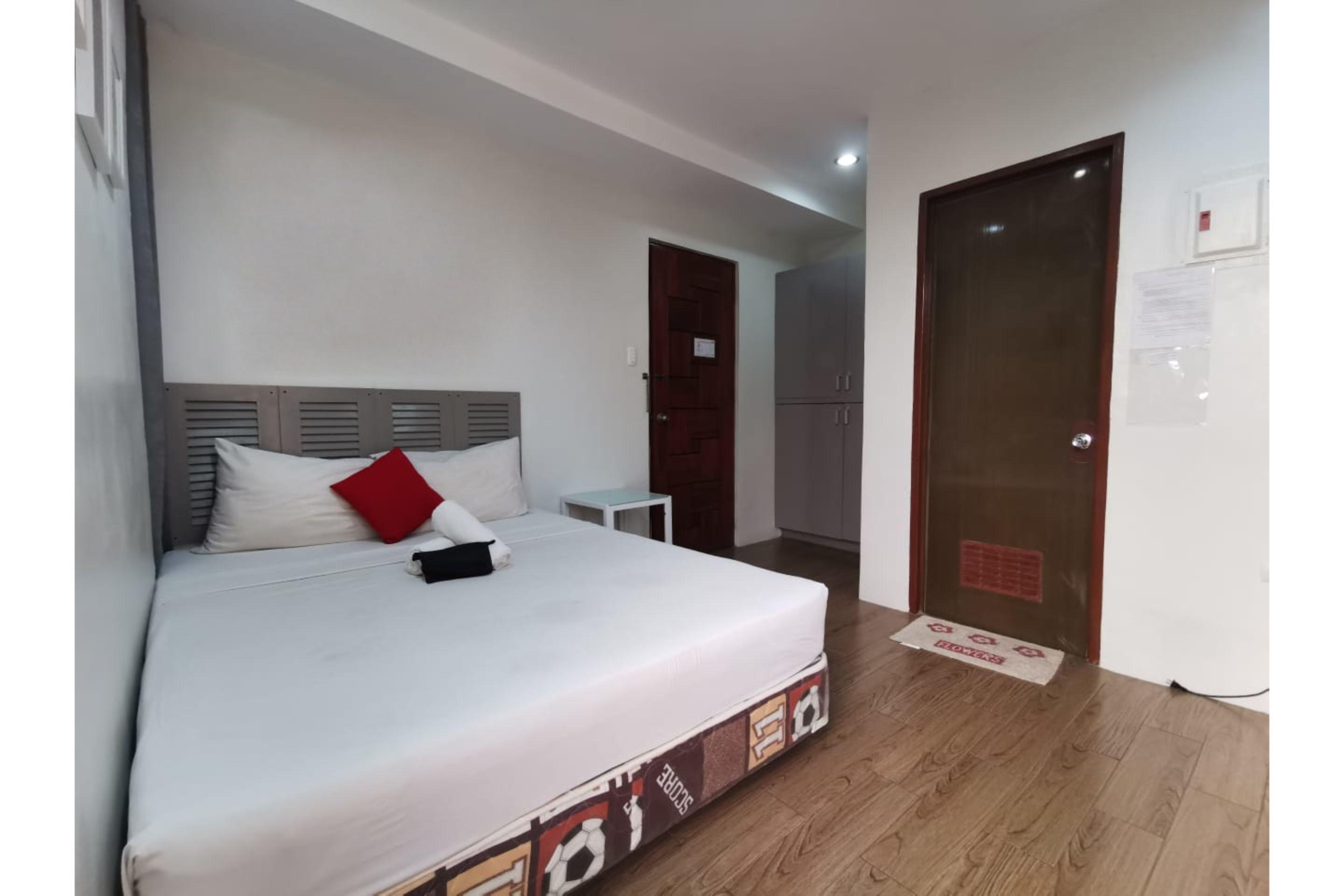 Oyo 443 Maria Cristina Arcade Suites Cebu Bagian luar foto